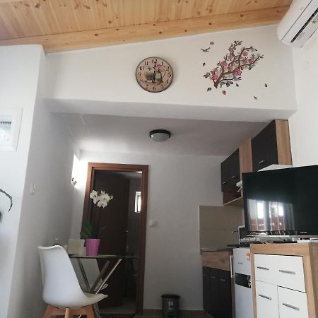 Small Studio With Yard Hanya Dış mekan fotoğraf