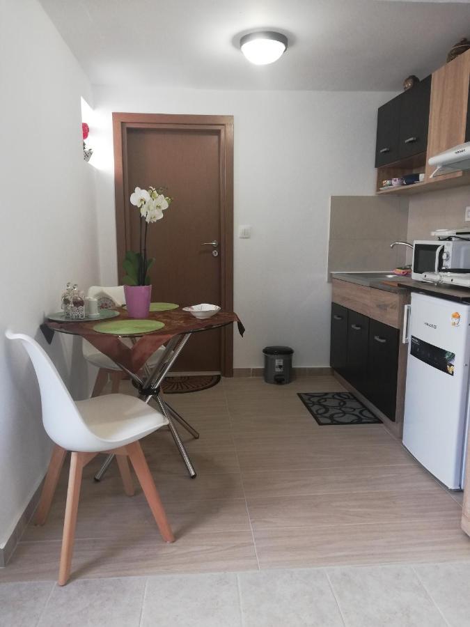 Small Studio With Yard Hanya Dış mekan fotoğraf